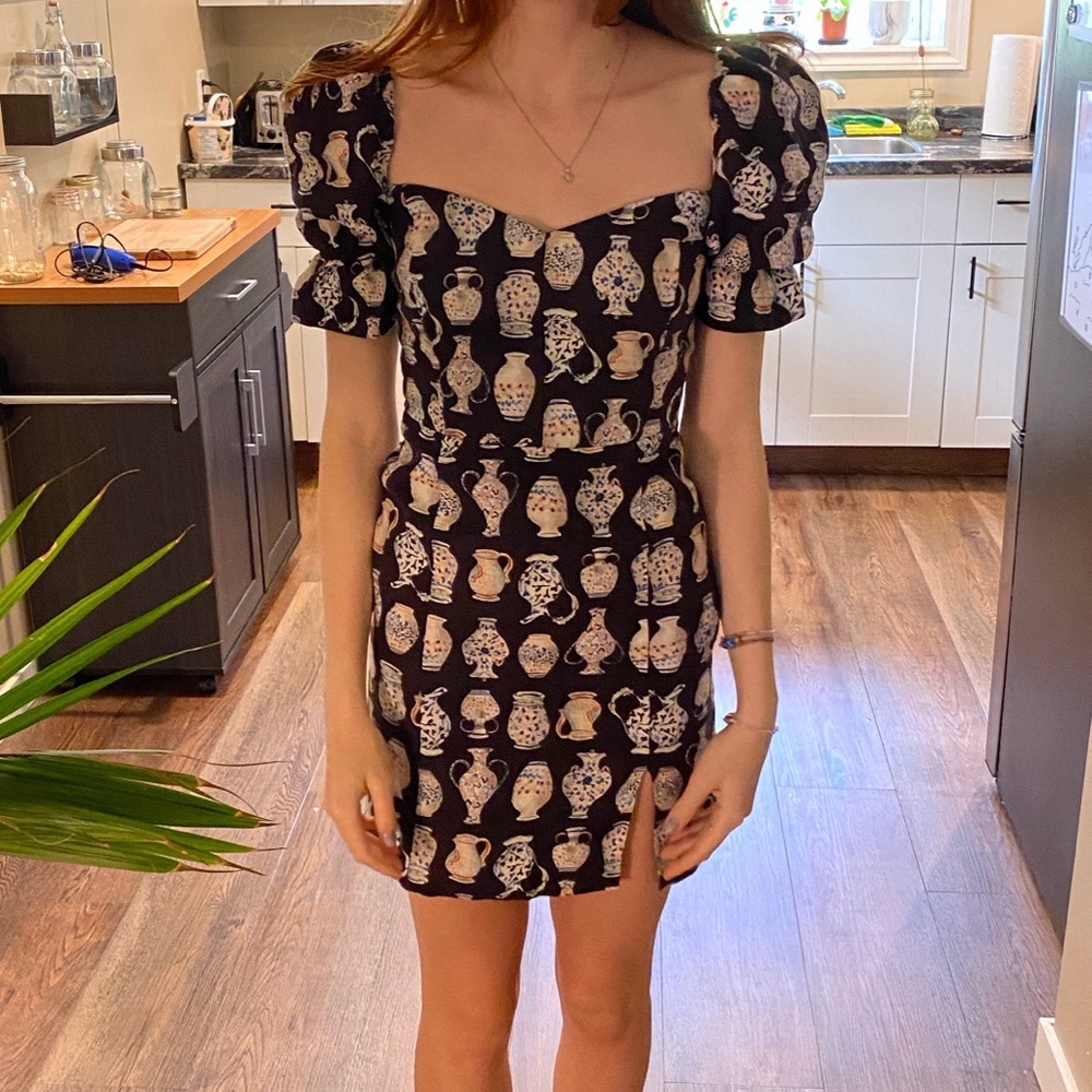 Aritzia Wilfred vase dress🏺💙